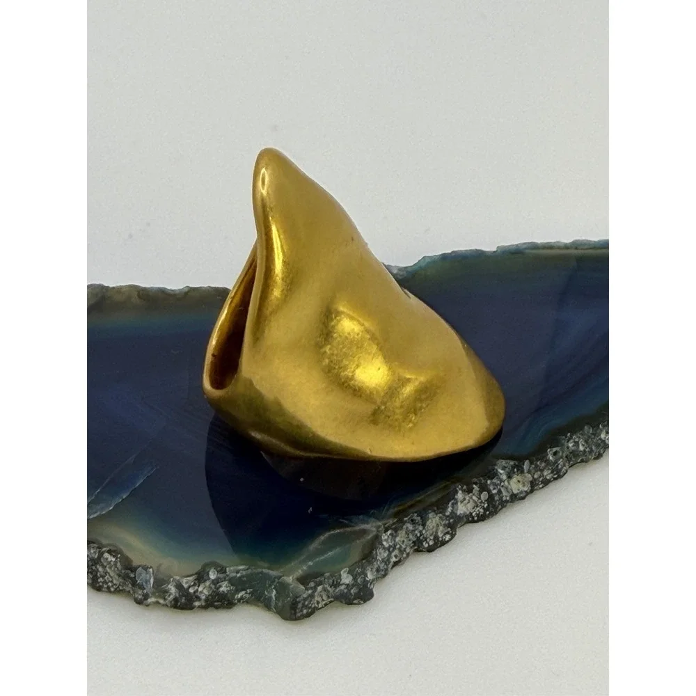 Kendra Scott Holland Cocktail Ring Gold Tone Size 6 Bold Modernist Statement